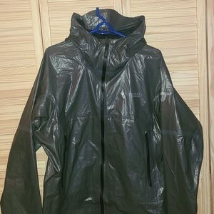 Columbia Titanium Packable Waterproof Windbreaker